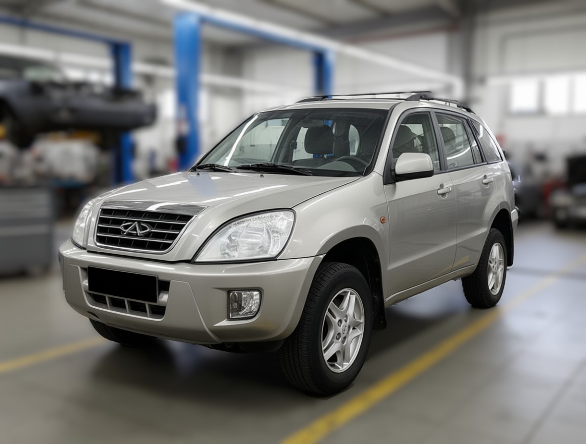 Chery Tiggo T11 готовится к диагностике в автотехцентре
