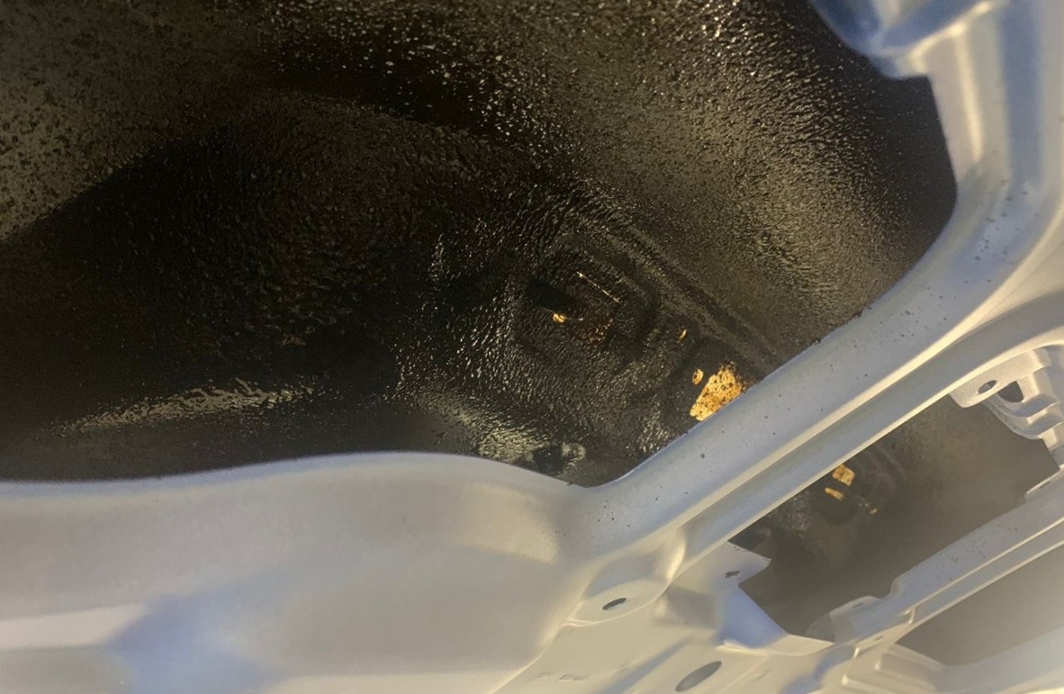 Обработка антикором вместе с покраской