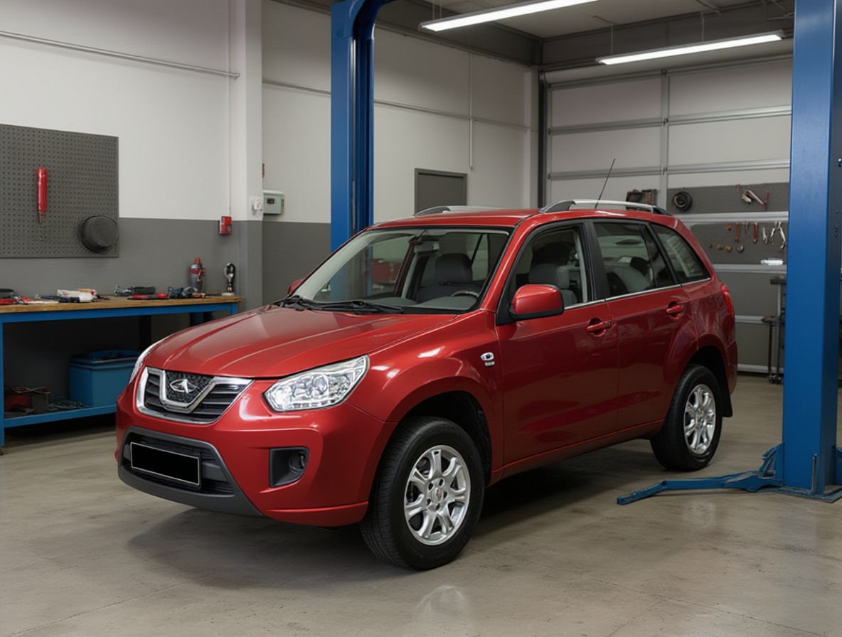 Chery Tiggo T11 готовится к промывке форсунок в автотехцентре