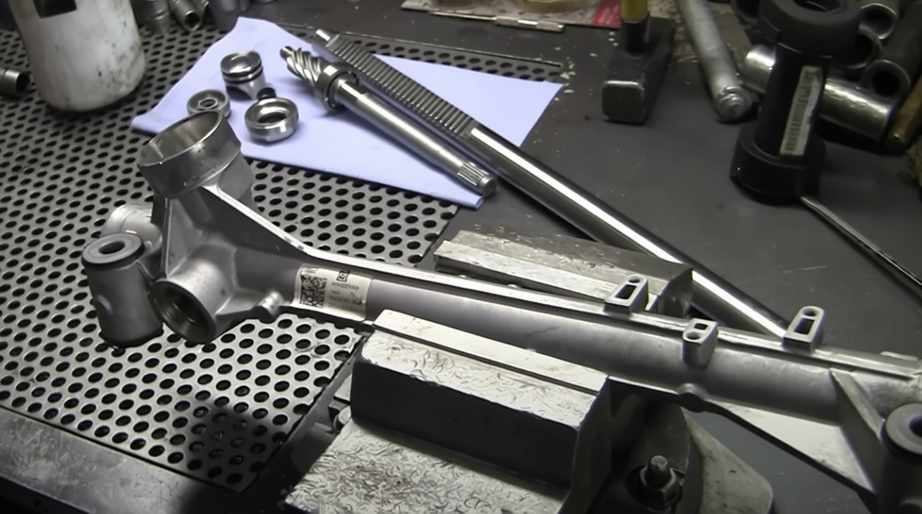 Ремонт рулевой рейки Chery Tiggo 4