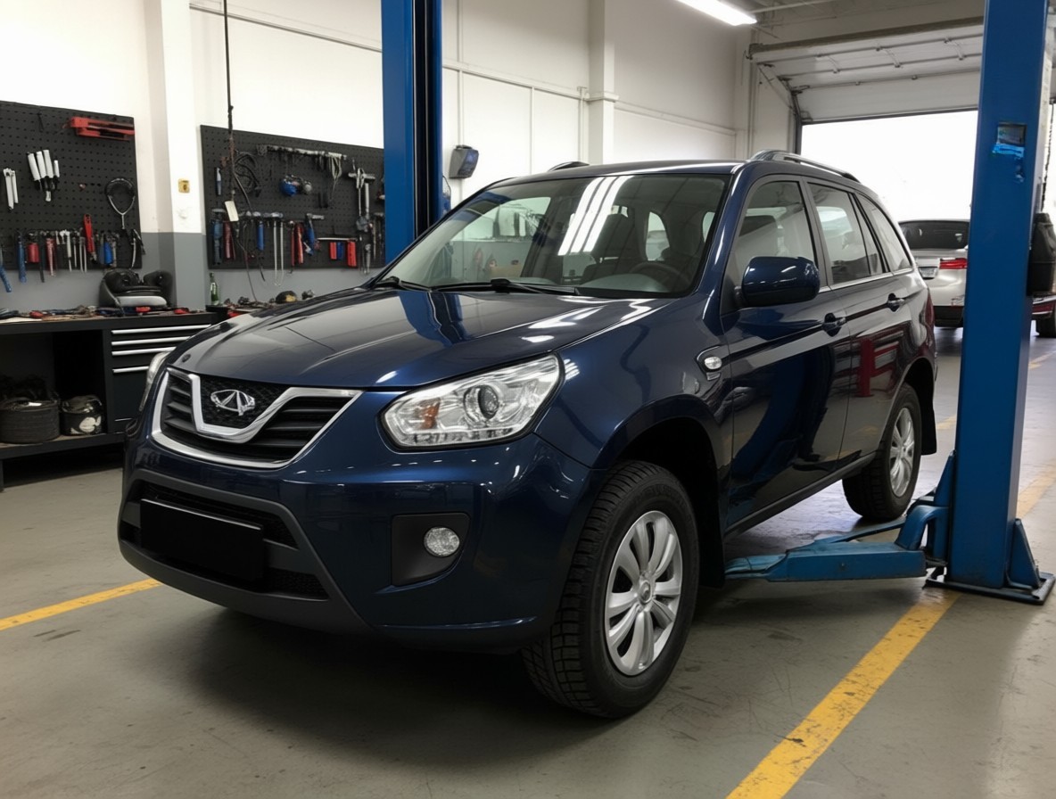 Chery Tiggo T11 готовится к ремонту турбины в автотехцентре
