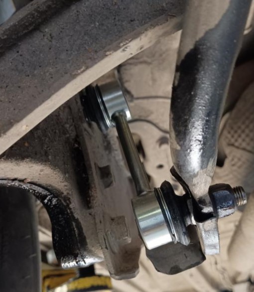 замена стойки стабилизатора Чери Тигго 8