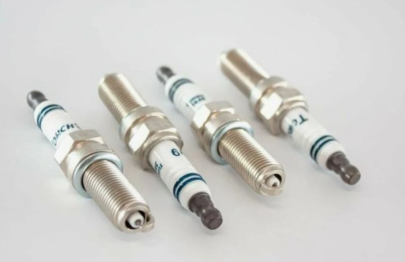 комплект свечей зажигания