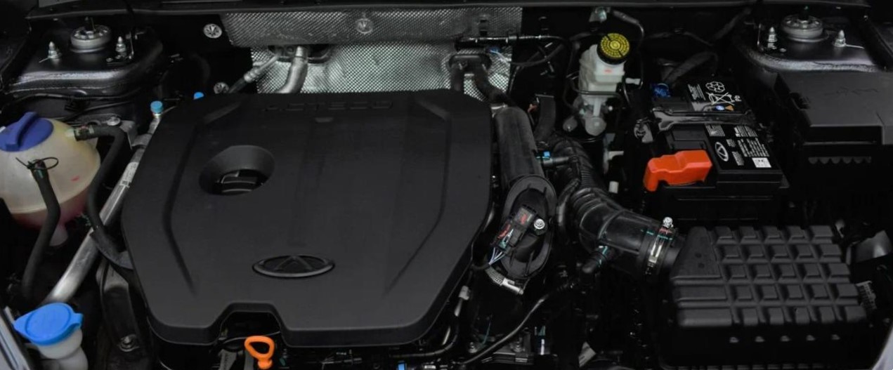 моторный отсек Чери Тигго 8