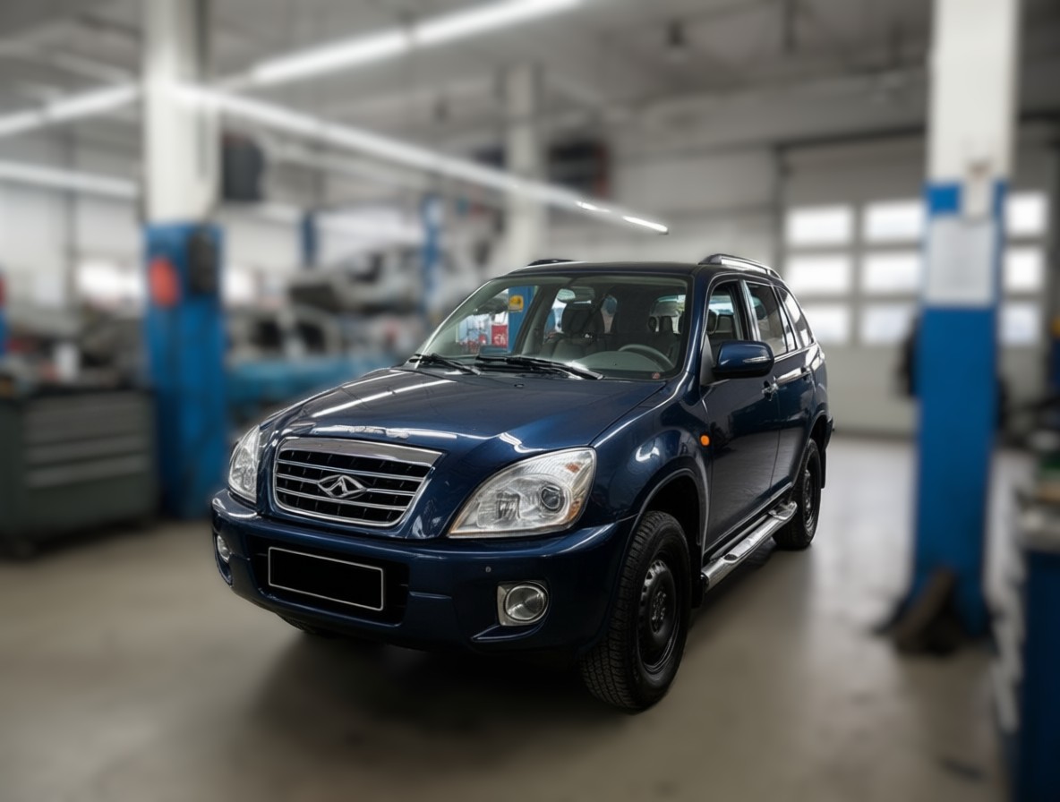 Chery Tiggo T11 готовится к замене бампера в автотехцентре