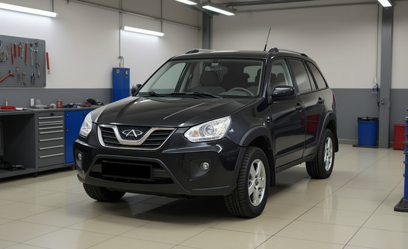 Chery Tiggo T11 готовится к замене генератора в автотехцентре