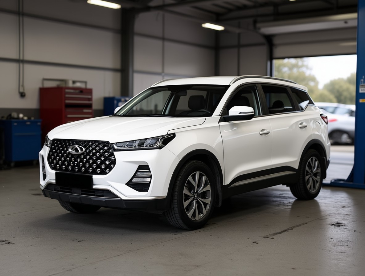 Chery Tiggo 7 Pro готовится к замене радиатора печки в автотехцентре