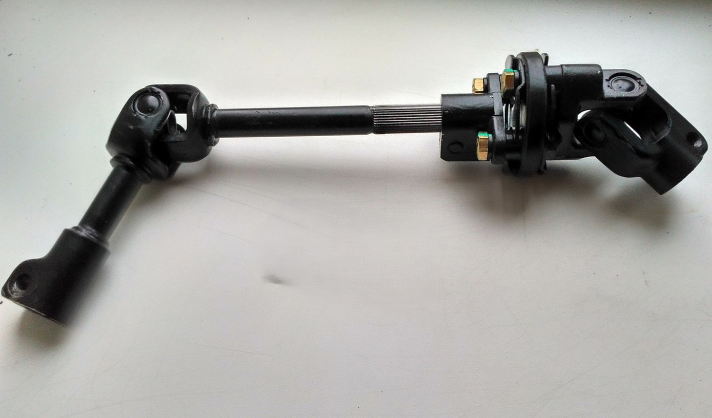 Новый рулевой вал в сборе с крестовинами