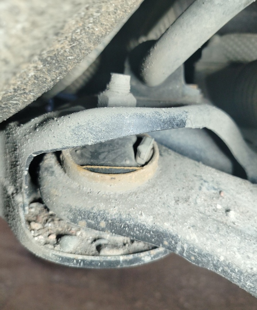 Здесь требуется замена сайлентблоков рычага Chery Tiggo 4