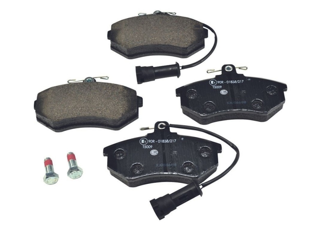 Комплект новых колодок с крепежом