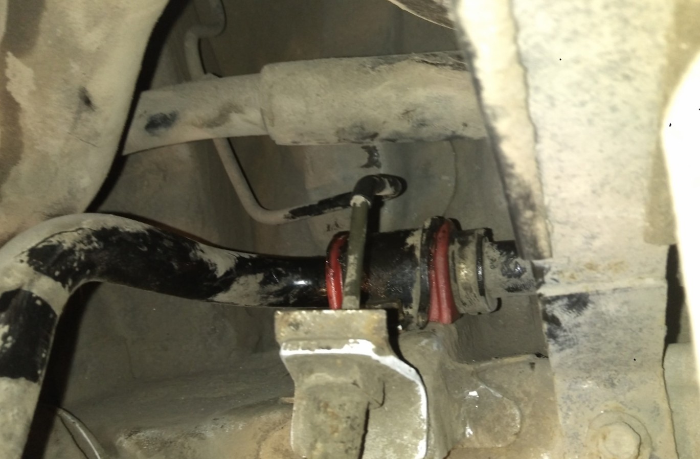 Замена втулок стабилизатора Chery Tiggo 7 Pro