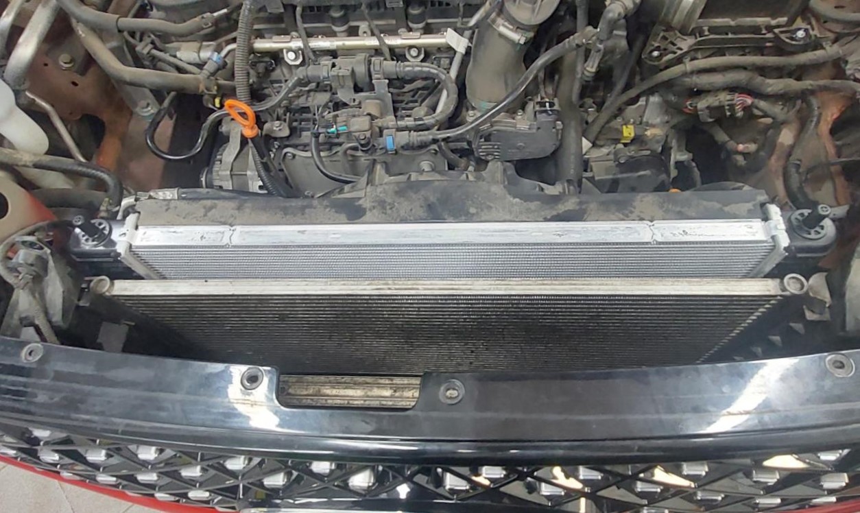 Замена радиатора кондиционера Чери