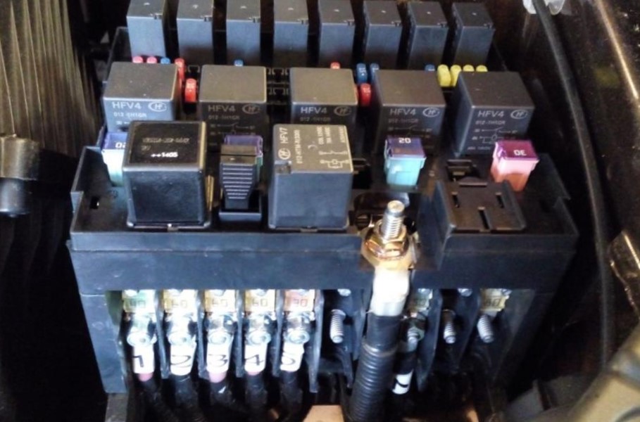 блок электрики чери