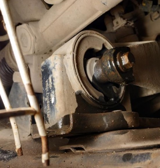 замена подушки двигателя Чери