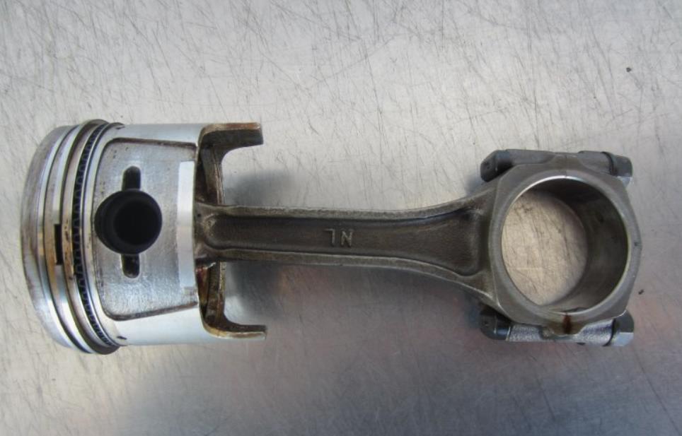 поршень ДВС