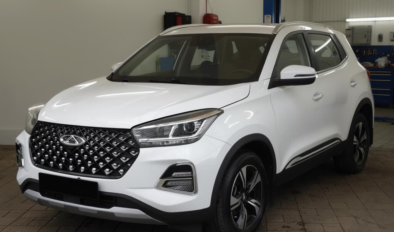 Chery Tiggo 4 pro в автосервисе на подъемнике