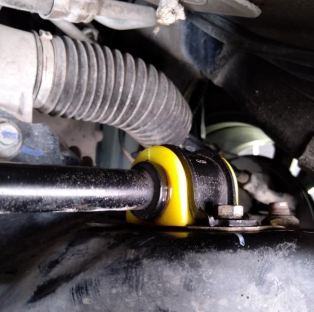 замена втулок стабилизатора чери